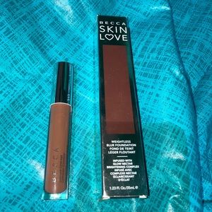 Becca Skin Love Blur Weightless Foundation